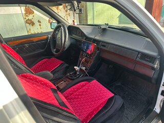 1992 Mercedes-Benz E-Класс 220 I (W124), белый, 450000 рублей, вид 5