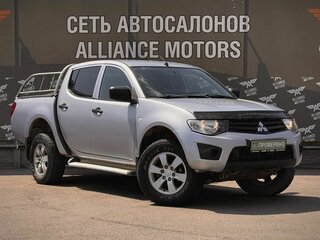 Mitsubishi L200 IV