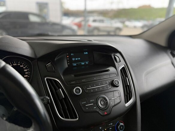2017 Ford Focus III Рестайлинг, серый, 1099000 рублей - вид 17