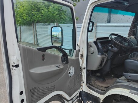 2014 Nissan Cabstar, белый, 950000 рублей, вид 4