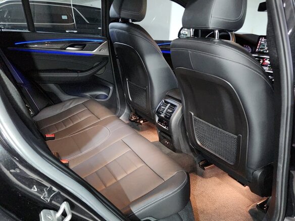 2022 BMW X4 M40i II (G02) Рестайлинг, чёрный, 7950000 рублей - вид 18