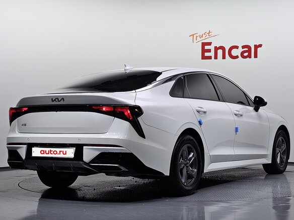 2025 Kia K5 LPi III Рестайлинг, белый - вид 1