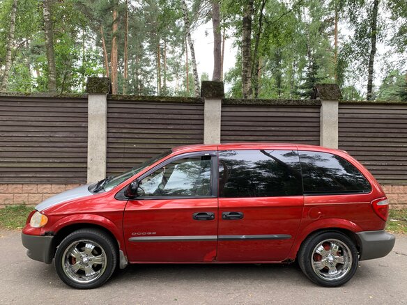 2000 Dodge Caravan 3-speed IV, красный, 310000 рублей - вид 7