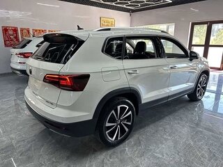 2022 Volkswagen Tharu I, чёрный, 1900100 рублей, вид 4