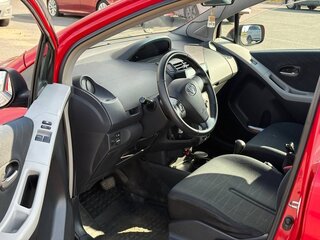 2008 Toyota Yaris Multimode II, красный, 450000 рублей, вид 5