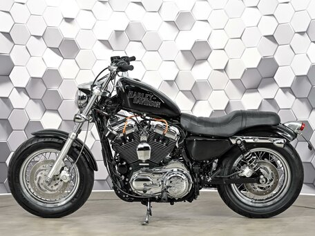 2011 Harley-Davidson Sportster 1200, чёрный, 697000 рублей, вид 4