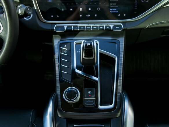 2022 Geely Atlas Pro, серый, 1830000 рублей - вид 20
