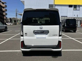 2023 Honda N-BOX III, белый, 978000 рублей, вид 4