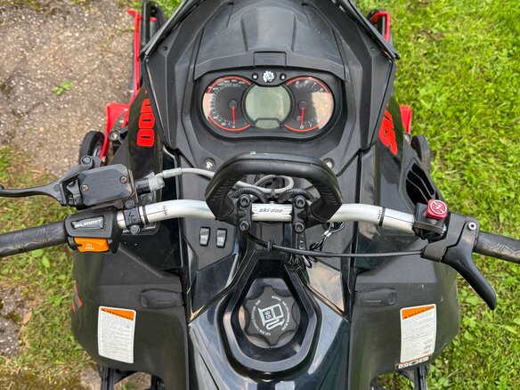2015 BRP Ski-Doo Summit 800, чёрный, 700000 рублей - вид 6