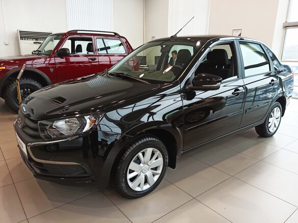 2025 Lada (ВАЗ) Granta I Рестайлинг, чёрный, 1129500 рублей - вид 2