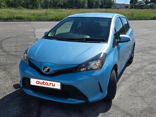 2014 Toyota Vitz III (XP130) Рестайлинг, голубой, 700000 рублей, вид 1