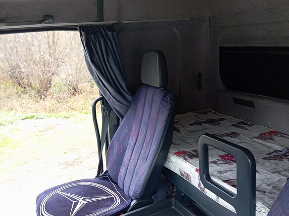 2002 Mercedes-Benz Atego, оранжевый, 2600000 рублей - вид 24