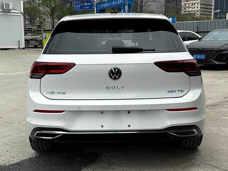 2022 Volkswagen Golf VIII, белый, 1961056 рублей, вид 5