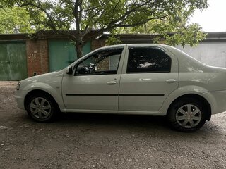2014 Renault Logan I Рестайлинг, белый, 370000 рублей, вид 4
