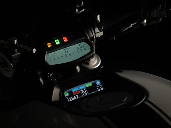 2014 Ducati Diavel Carbon, чёрный, 1350000 рублей - вид 5