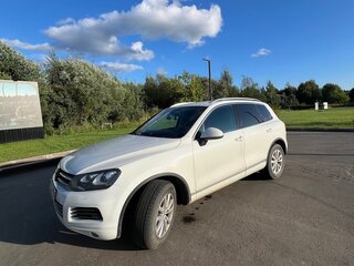 2012 Volkswagen Touareg II, белый, 1840000 рублей, вид 1