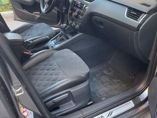 2020 Skoda Octavia III (A7) Рестайлинг, серый, 1550000 рублей, вид 5