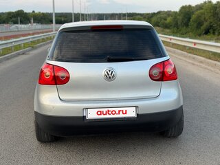 2004 Volkswagen Golf V, серебристый, 570000 рублей, вид 5