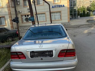 2001 Mercedes-Benz E-Класс 280 II (W210, S210) Рестайлинг, серебристый, 650000 рублей, вид 4