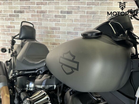 2017 Harley-Davidson Fat Bob, чёрный, 1435000 рублей - вид 21