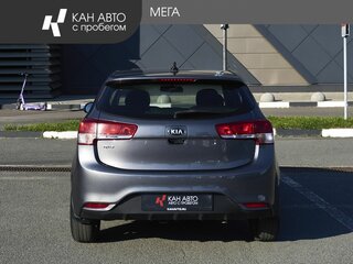 2017 Kia Rio III Рестайлинг, серый, 1128000 рублей, вид 4