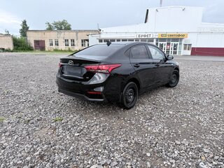2017 Hyundai Solaris II, чёрный, 770000 рублей, вид 4