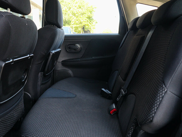 2007 Nissan Note I, бежевый - вид 8