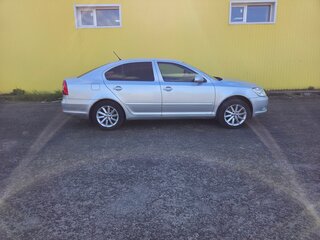 2012 Skoda Octavia II (A5) Рестайлинг, серебристый, 800000 рублей, вид 4