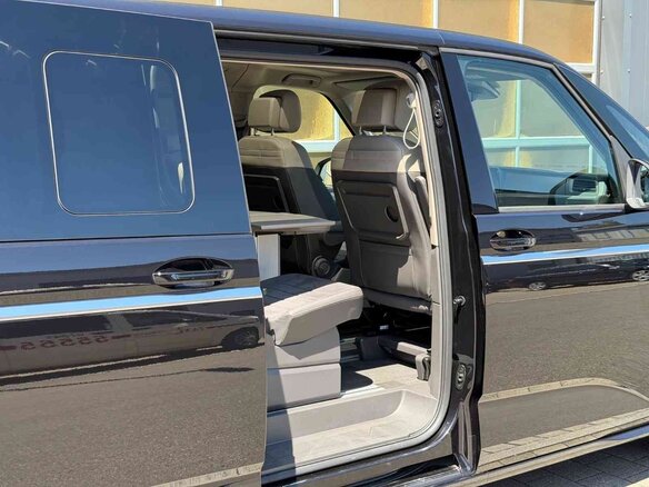 2023 Volkswagen Multivan T7, чёрный, 5190000 рублей - вид 19