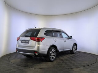 2015 Mitsubishi Outlander III Рестайлинг 2, серебристый, 1735000 рублей, вид 5