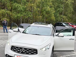 2011 Infiniti FX37 II (S51), белый, 1990000 рублей, вид 3
