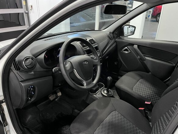 2019 Lada (ВАЗ) Granta I Рестайлинг, белый, 725000 рублей - вид 21