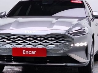 2023 Kia Carnival IV Рестайлинг, серебристый, 3973924 рублей, вид 2