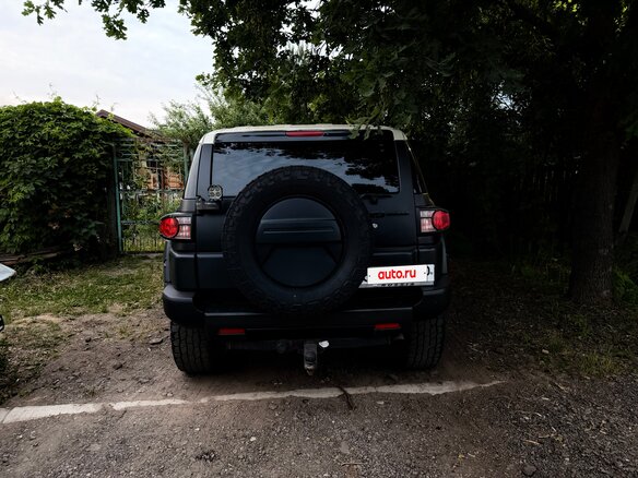 2009 Toyota FJ Cruiser, чёрный, 4000000 рублей - вид 2