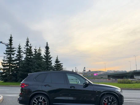2025 BMW X5 40d IV (G05/G18) Рестайлинг, чёрный, 14490000 рублей, вид 4