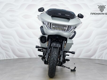 2025 Harley-Davidson CVO Road Glide ST, серебристый, 5449000 рублей, вид 4