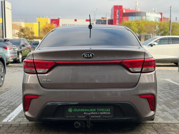 2018 Kia Rio IV, коричневый, 1065000 рублей - вид 6