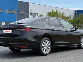 2024 Skoda Superb III Рестайлинг, серебристый, 2040000 рублей, вид 3