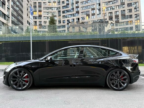 2020 Tesla Model 3 Performance I, чёрный, 4099000 рублей - вид 4