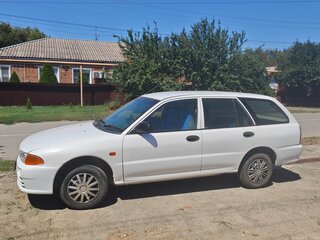 2000 Mitsubishi Libero I Рестайлинг, белый, 230000 рублей, вид 5