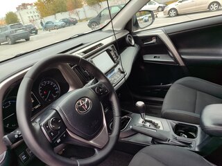 2018 Toyota RAV4 IV (XA40) Рестайлинг, белый, 2675000 рублей, вид 5