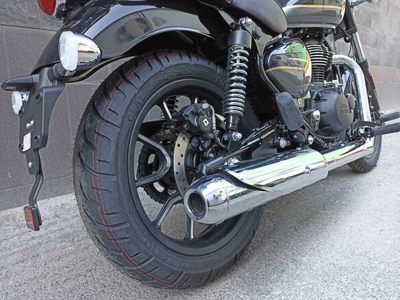 2026 Royal Enfield Meteor, чёрный - вид 18
