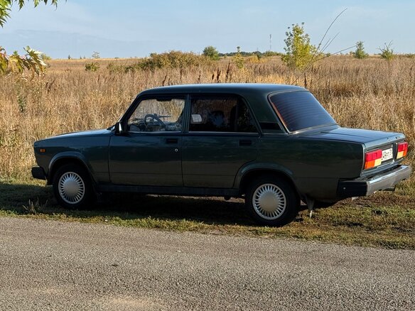 2010 Lada (ВАЗ) 2107, серый, 240000 рублей