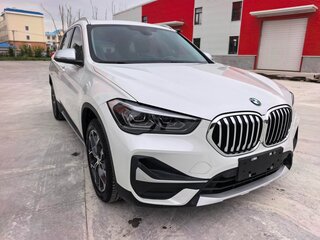 2022 BMW X1 Long 20Li sDrive II (F48) Рестайлинг, белый, 1700000 рублей, вид 3