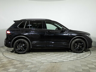 2021 Volkswagen Tiguan II Рестайлинг, чёрный, 2969777 рублей, вид 4