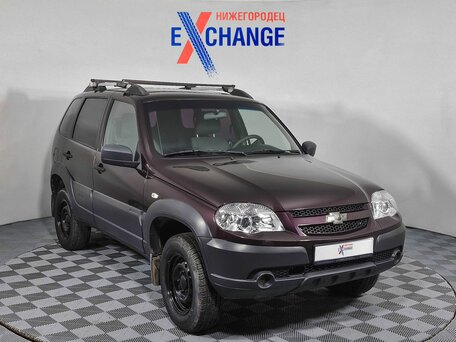 2018 Chevrolet Niva I Рестайлинг, коричневый, 829000 рублей, вид 3