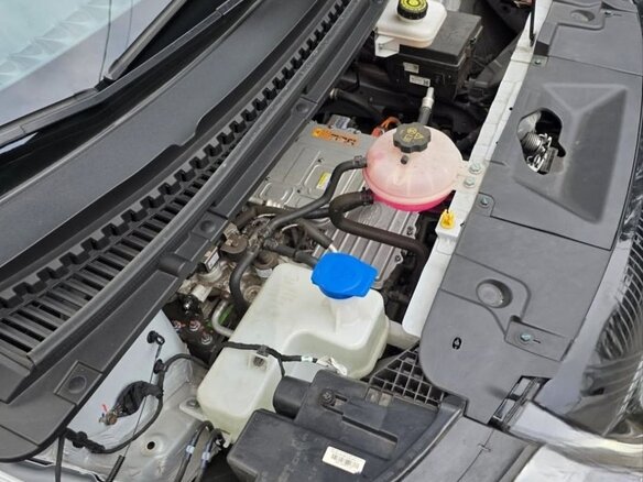 2024 BYD Dolphin 44.9 kWh I, серебристый, 1585000 рублей - вид 8