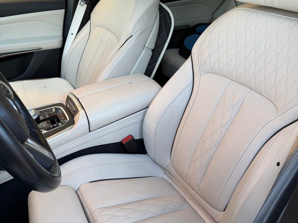 2022 BMW X7 40d I (G07), чёрный, 10750000 рублей - вид 23