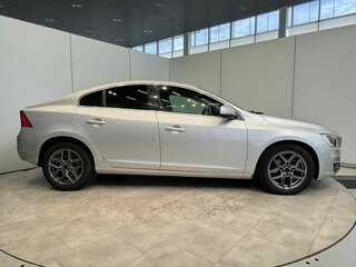 2016 Volvo S60 II Рестайлинг, серебристый, 1350000 рублей, вид 4