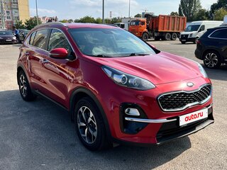 2018 Kia Sportage IV Рестайлинг, красный, 1950000 рублей, вид 3